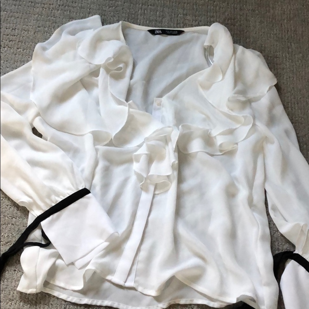 Zara blouse size small